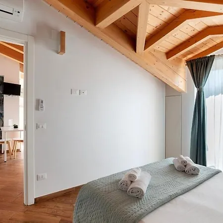 Apartment Tiffany House - In The Heart Of Albenga! Albenga